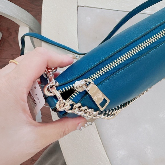 Coach CARRIE CROSSBODY IN PEBBLE LEATHER/shoulder bag /NWT - Picture 6 of 12